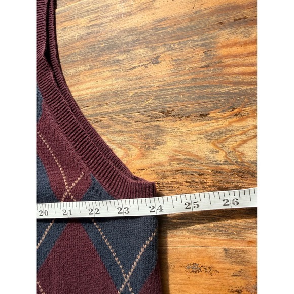 IZOD Argyle Sweater Vest Mens XL‎ Burgundy Red Navy Blue Sleeveless Knit Top - Picture 3 of 5